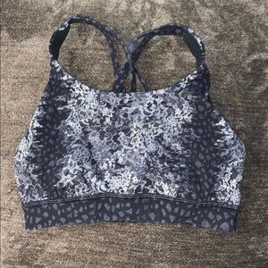 Lululemon bra size 4
